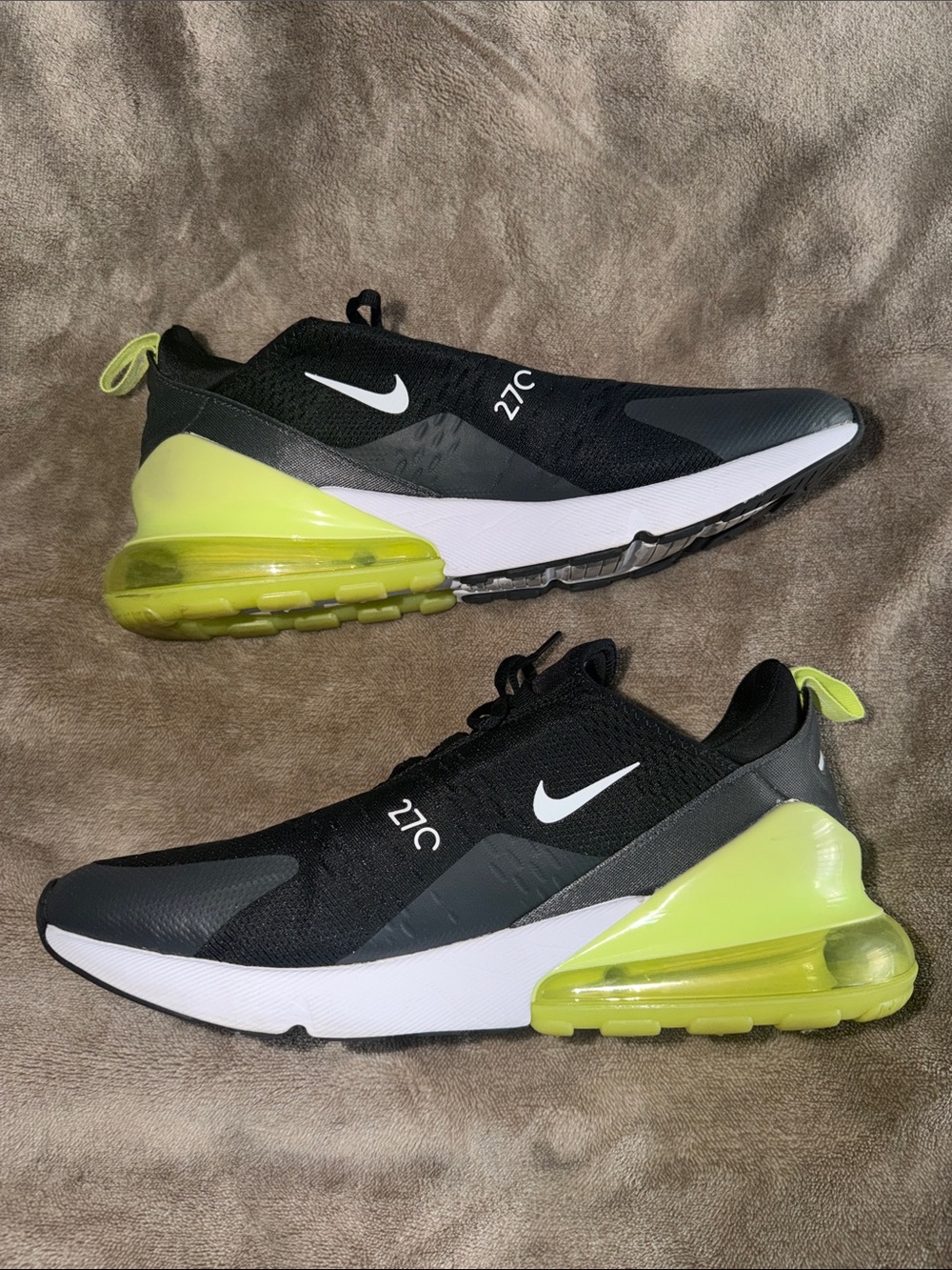Nike  Air Max 270 Sneakers - Picture 7 of 11